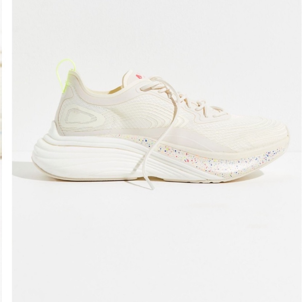 Apl Streamline Pristine Multi Speckle 6 - image 1